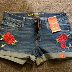 Size 5 Arizona jean co shorts